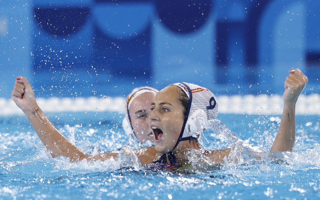 La selecció absoluta femenina de waterpolo ha finalitzat de manera brillant la fase de grups